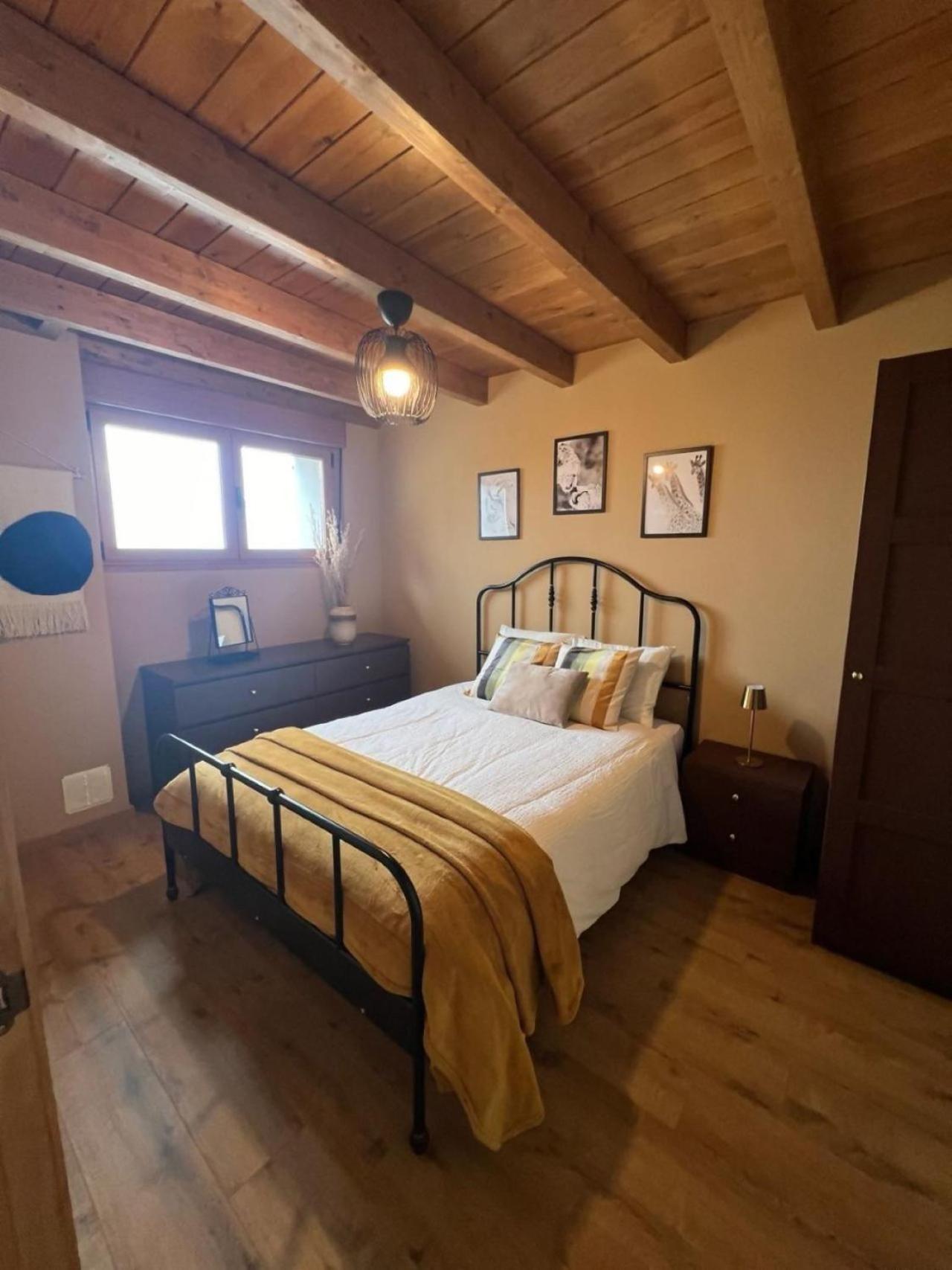 Casa Moises En Bimenes Villa Buitenkant foto